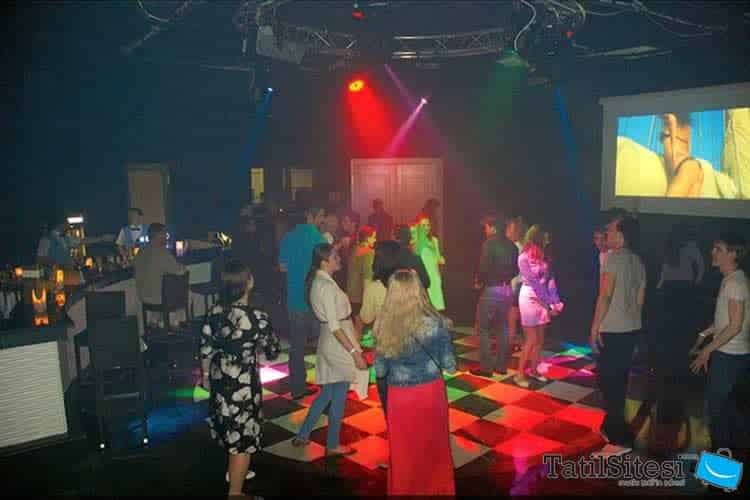 Commodore Elite Suites Spa